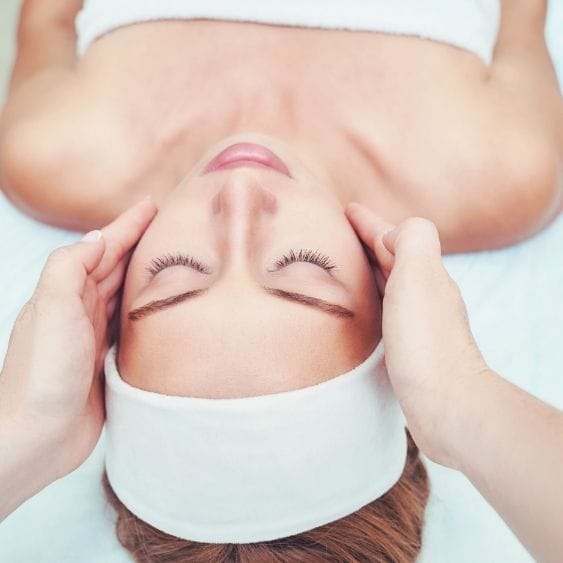 Massage therapy well being for women in Farnham. Fully professional service offered by Experienced massage therapist.